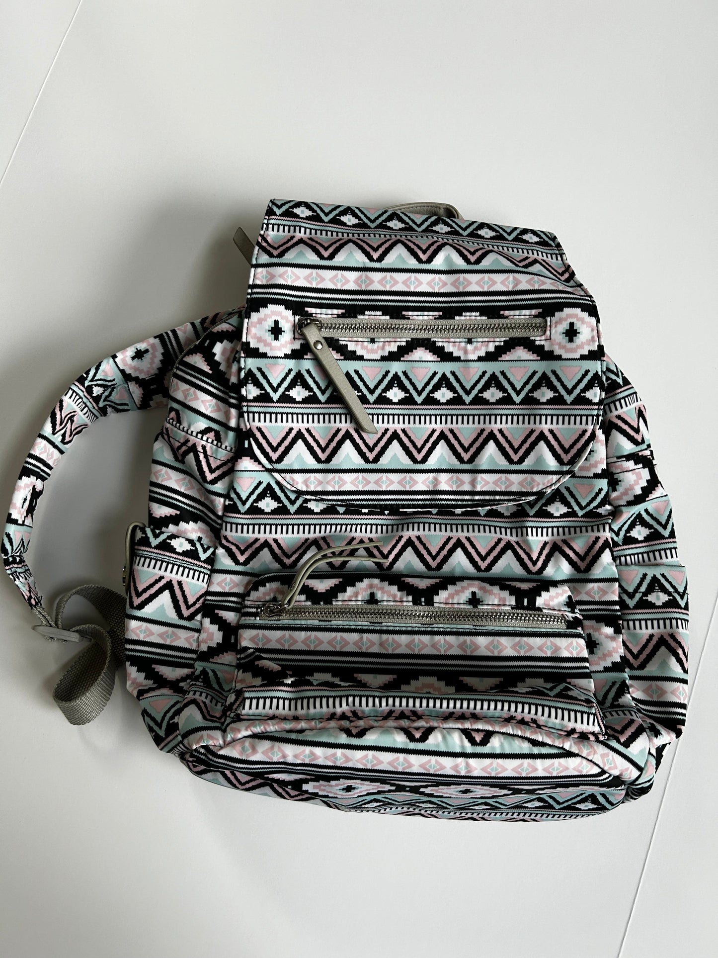 Seller #105 - Tribal Print Girls/Women's Backpack VGUC