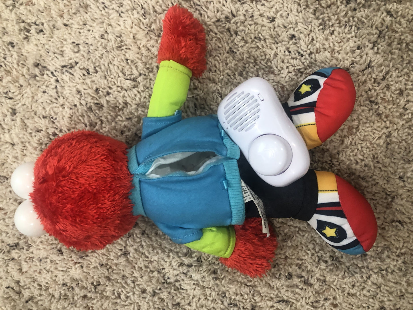 #124 Elmo Sing with Me Musical Interactive Stuffed Plush