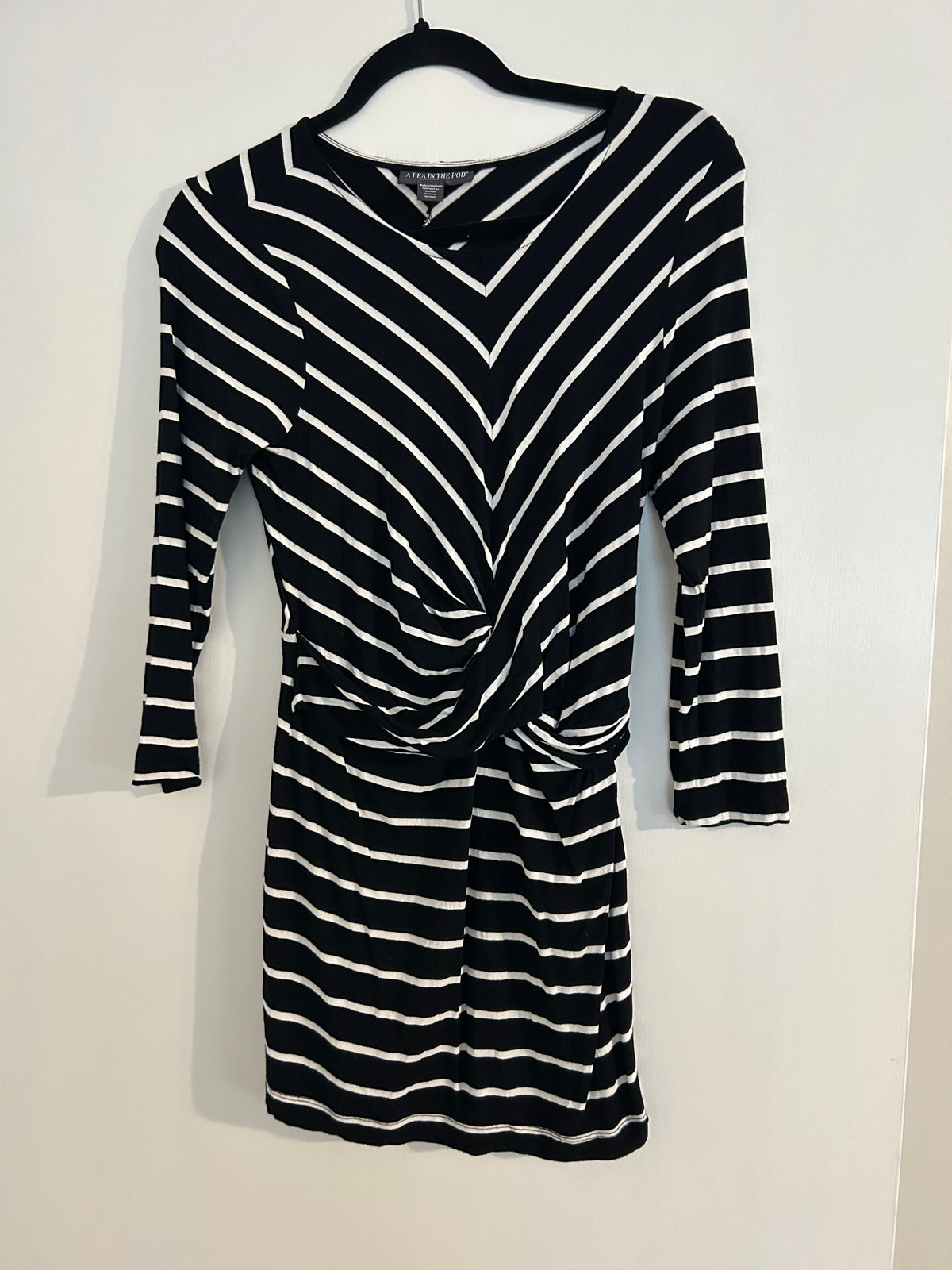 #27 A Pea in the Pod 3/4 sleeve maternity shirt, size M