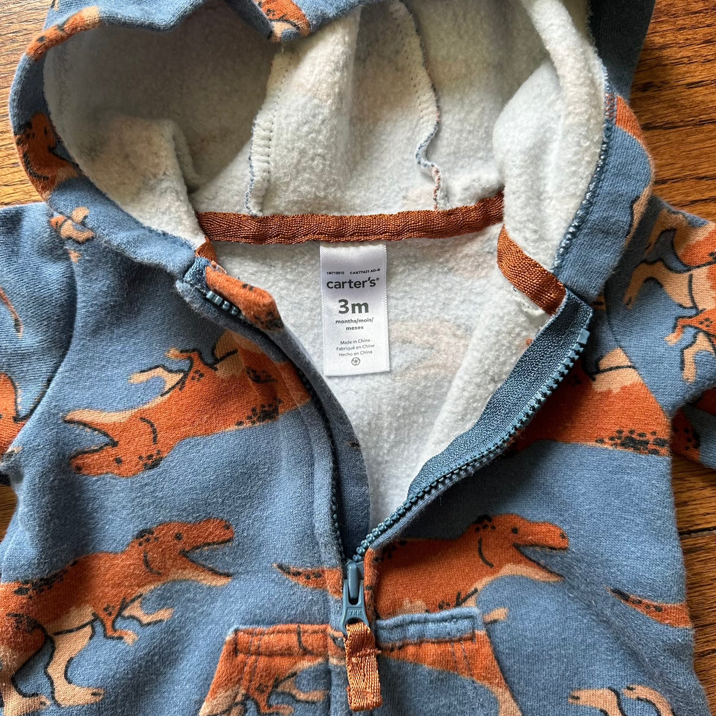 #95 EUC Boys Carters Set of 2 Rompers, Blue Dinosaur and Navy Raccoon, size 3 months