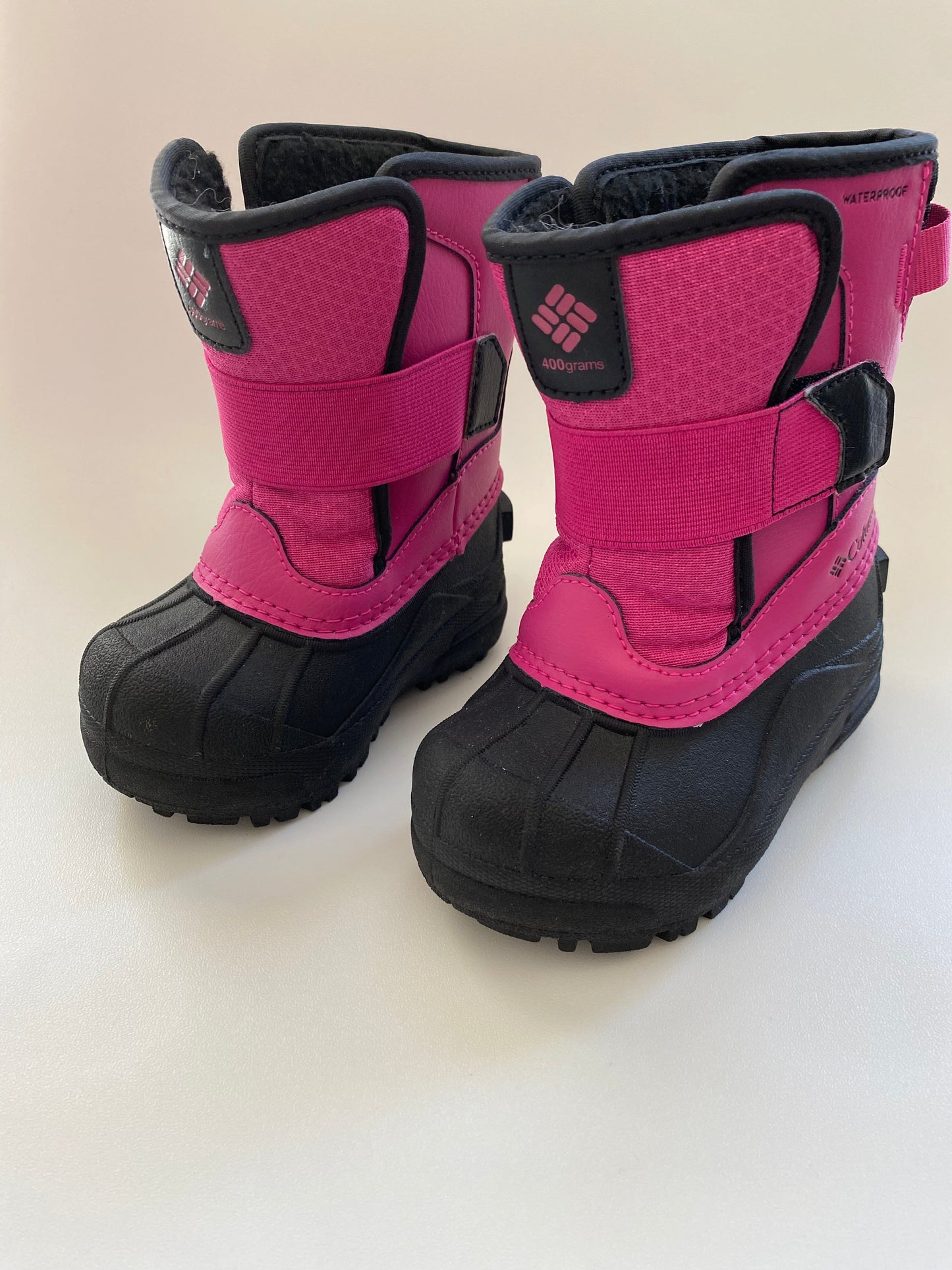 #117- Girls 7c, Columbia pink snow boots, EUC,*reduced*