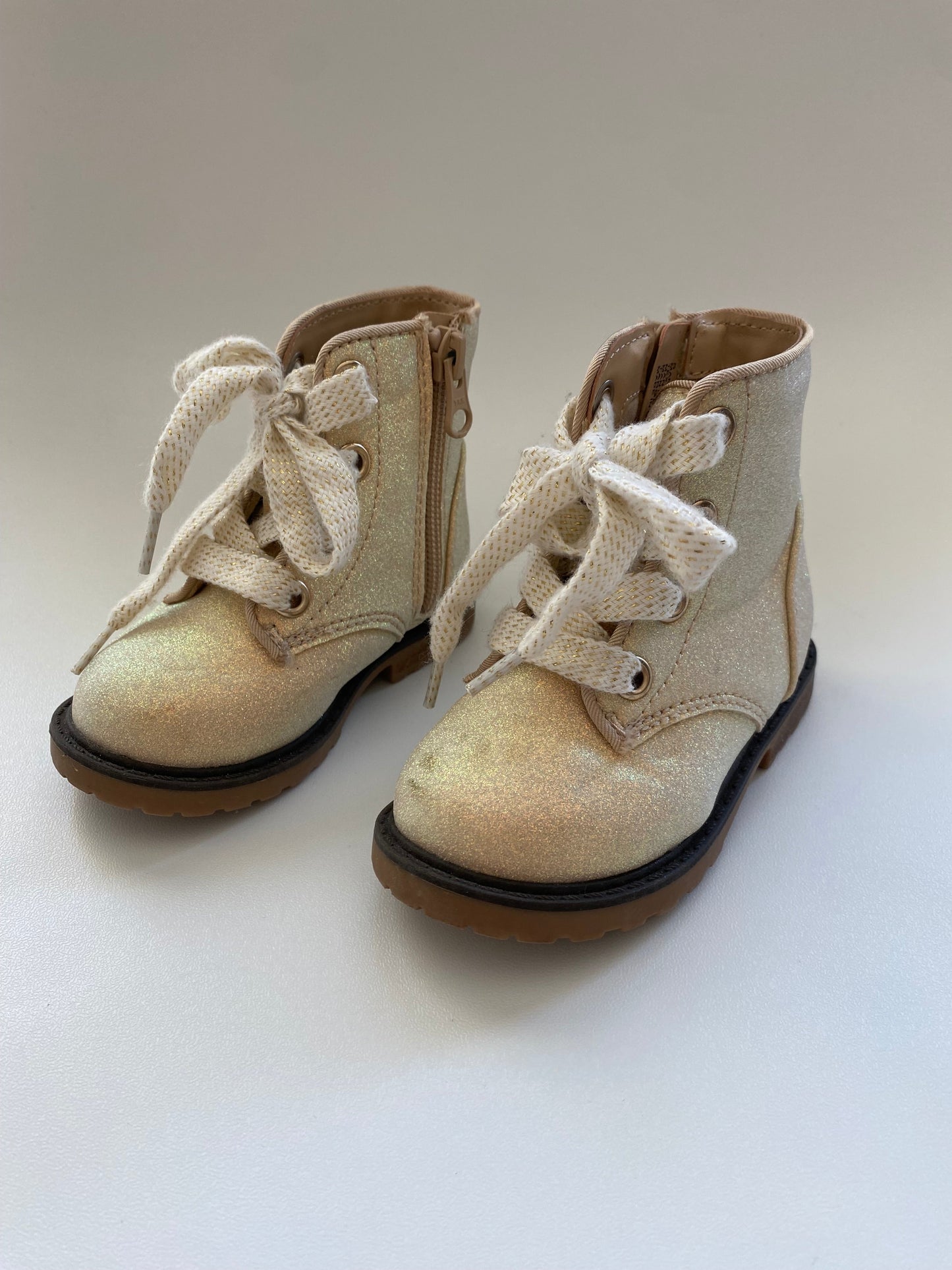 #117- Girls 5c, Cat & Jack cream sparkle boots, VGUC,*reduced*