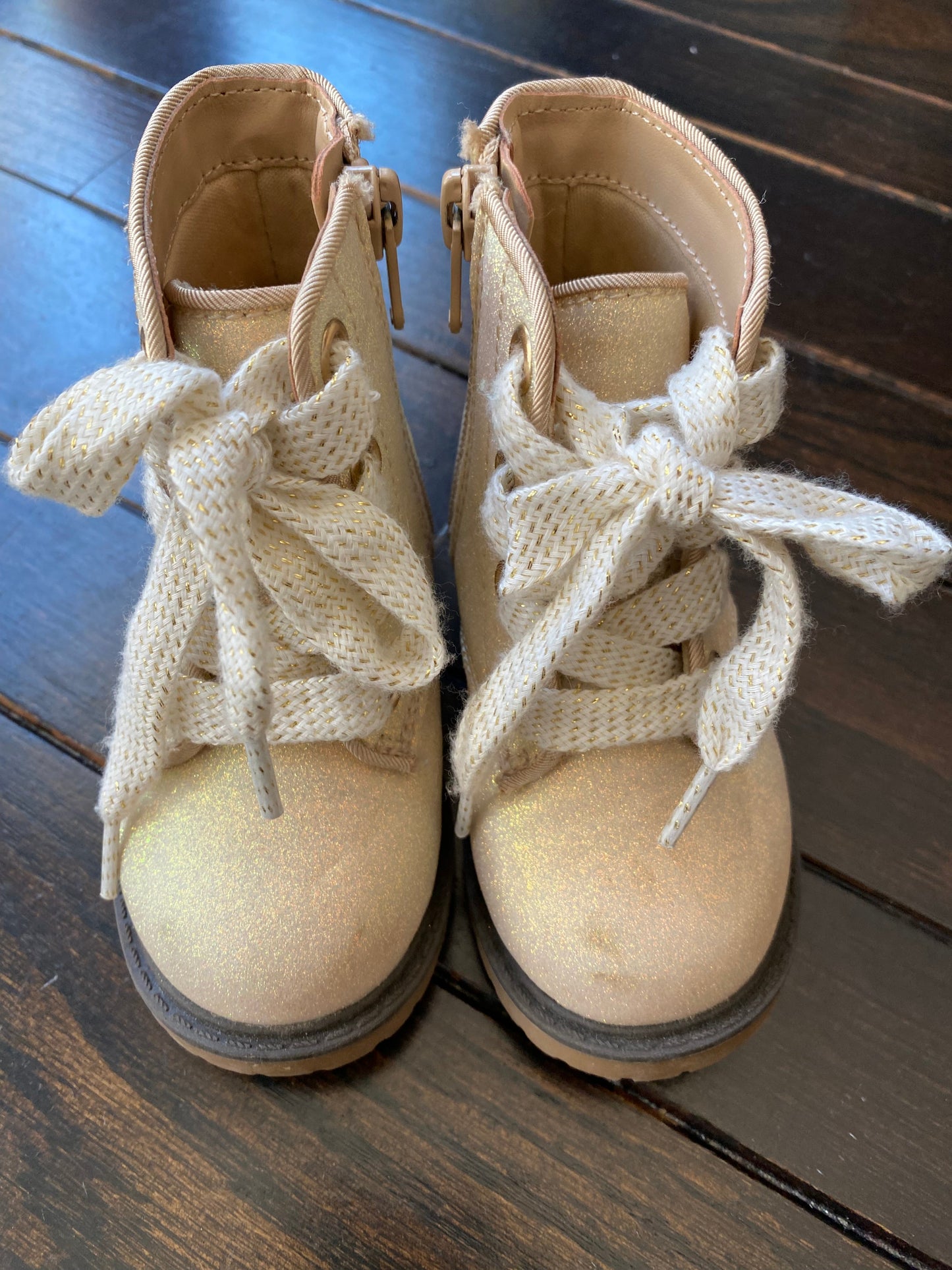 #117- Girls 5c, Cat & Jack cream sparkle boots, VGUC,*reduced*