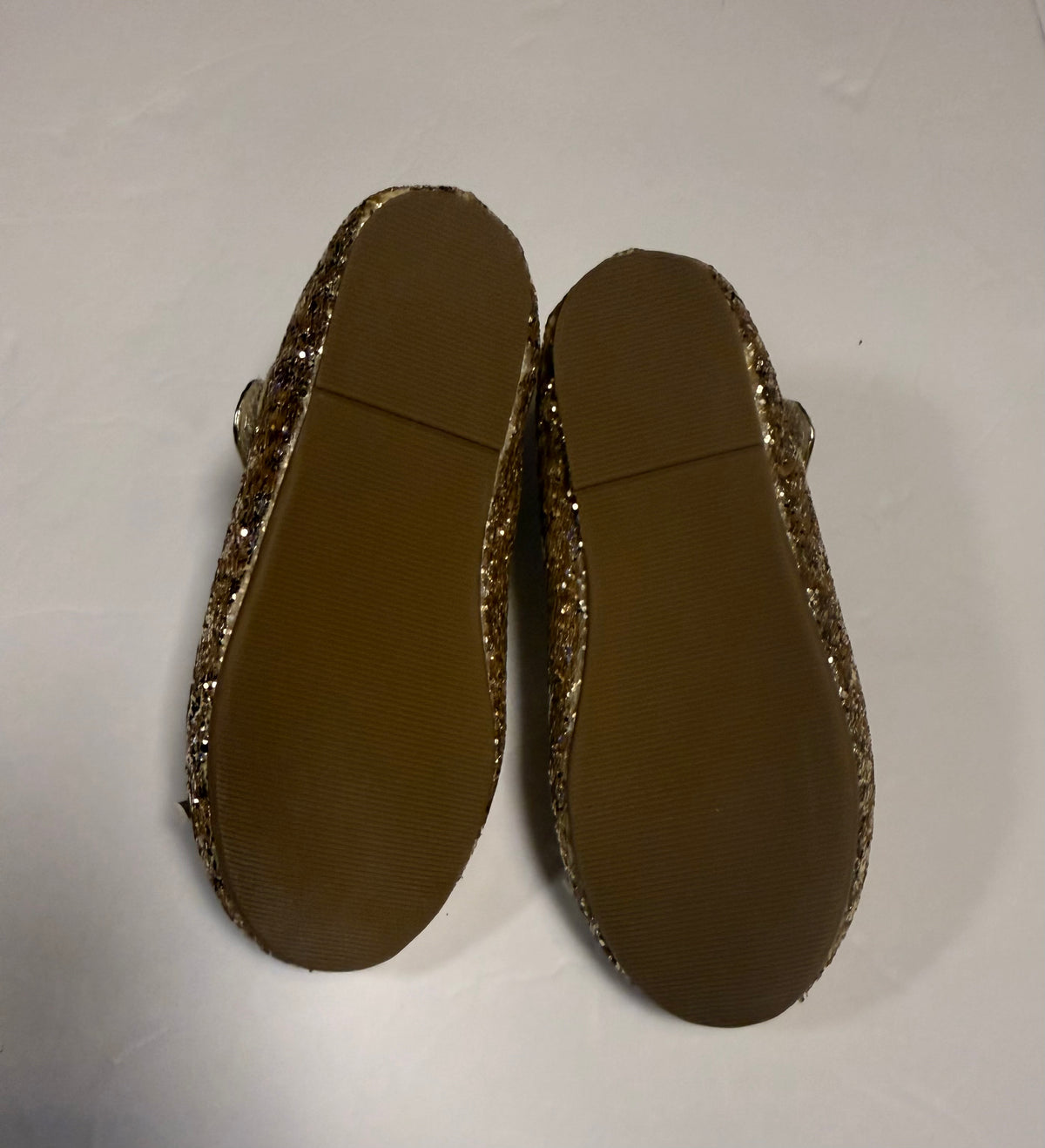 #141 Girls Shoe Size 10 Felix & Flora NWOT Glitter Shoes