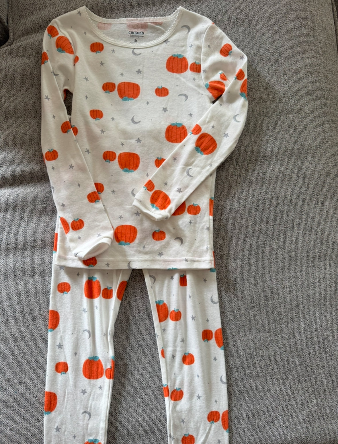 REDUCED #92 NEW 5 t Halloween pumpkin pajama set boy/girl