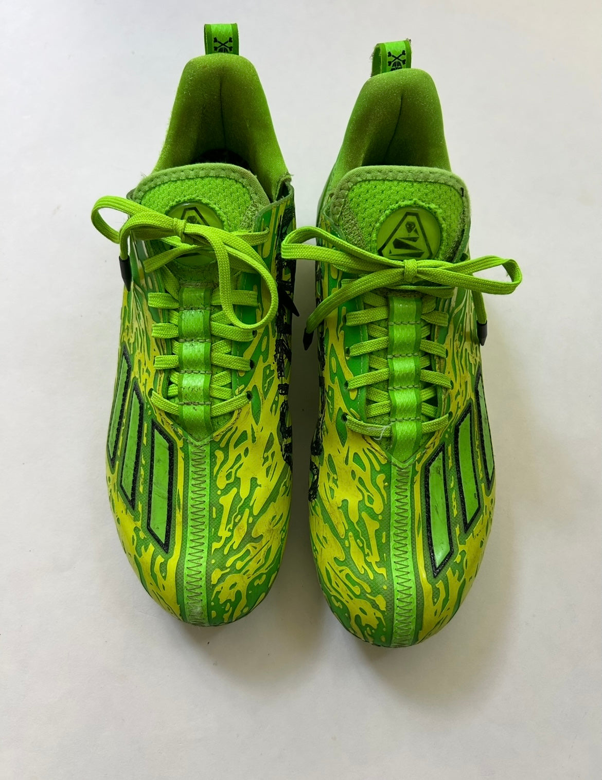 #200 Boys size 8 Adidas Green Football cleats