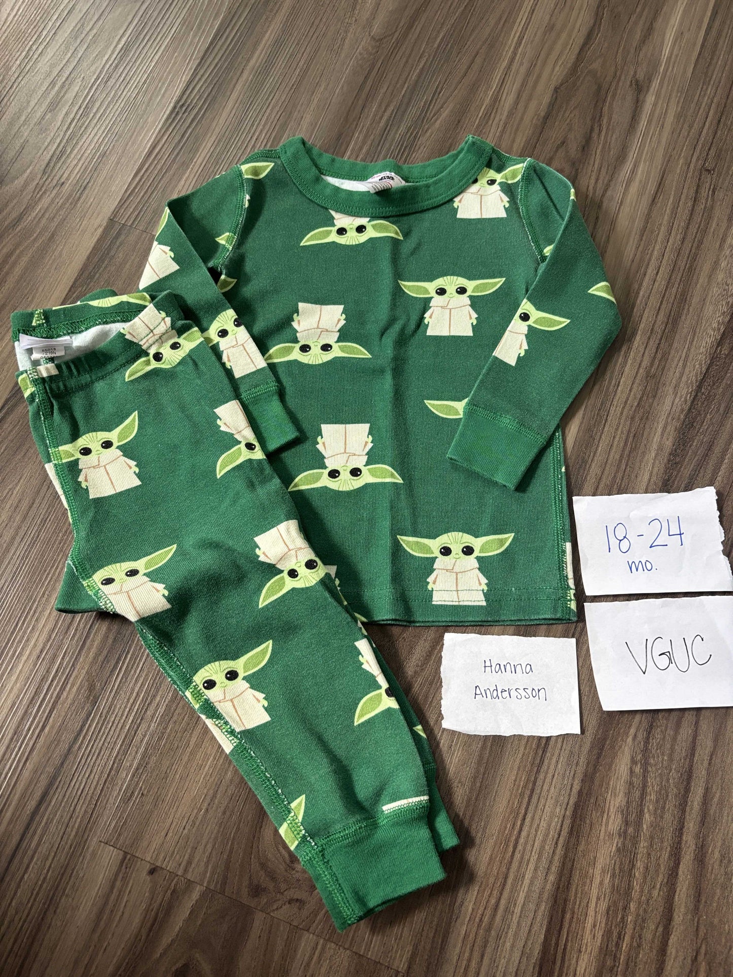 #138 - 18-24 Mo - VGUC Hanna Andersson - Yoda PJs - PU 45236