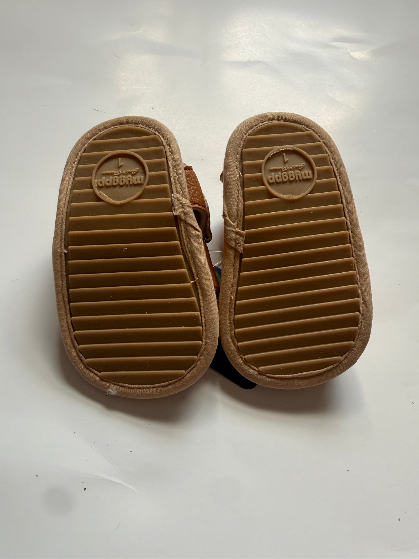 #116 baby tan sandals girls 0-6 months
