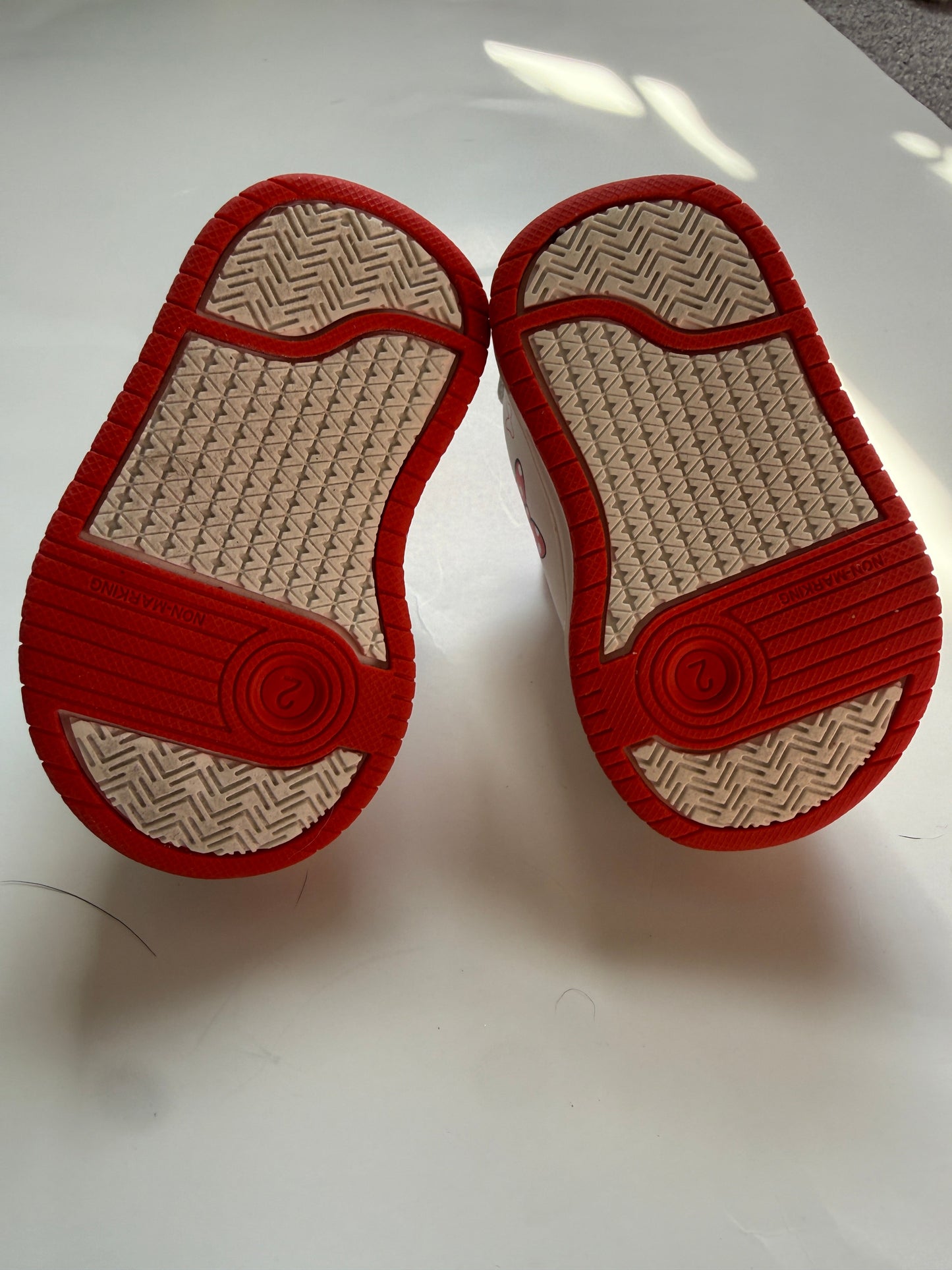 REDUCED #116 Disney Minnie Mouse Shoes girls size c2