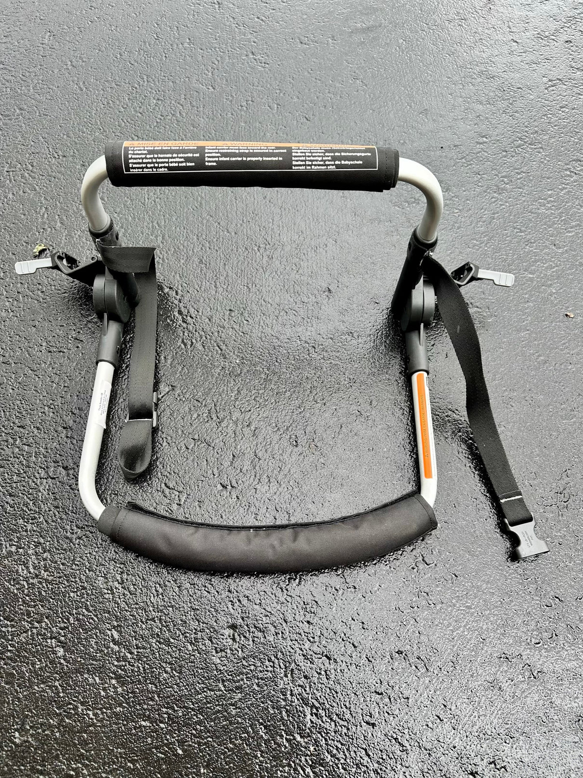 #113 EUC Thule Jogging Stroller Carseat Adapter