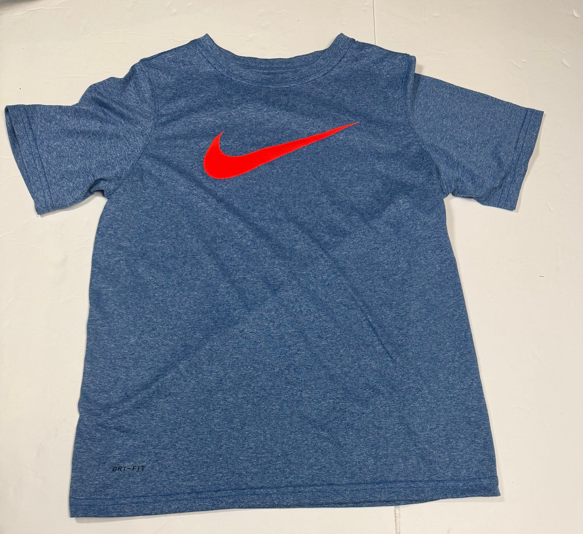 #141 Boys Large (14/16) Nike Dri-Fit Short Sleeve Shirt