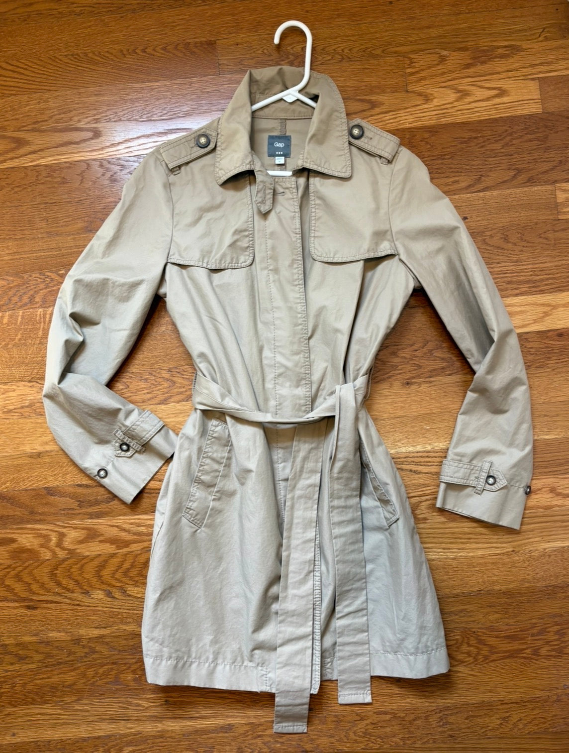 #22 Women’s medium Gap trench coat