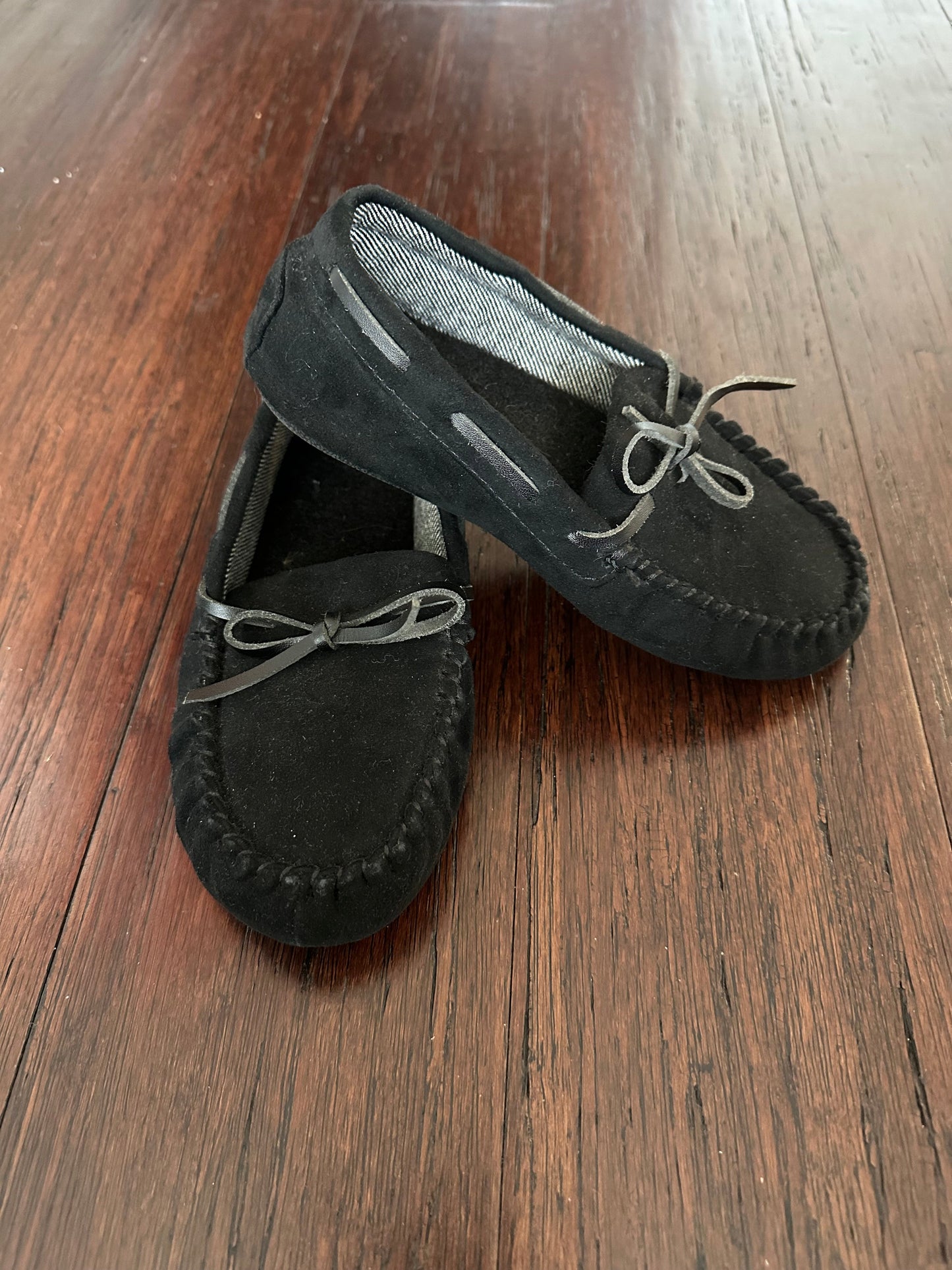 Seller 48, Slippers, Black, NWOT, Boys 1 *REDUCED*