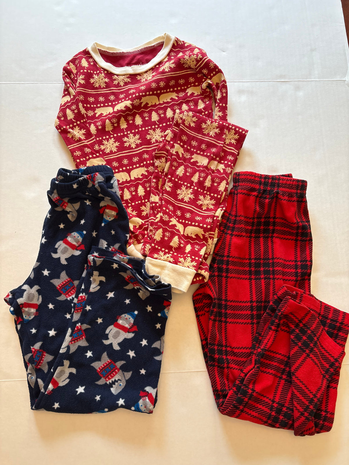 Seller 118 VGuC Boys Winter PJ lot. Burts Bees PJ set is a size 6(fits like 5) PJ flannel pants are size 5
