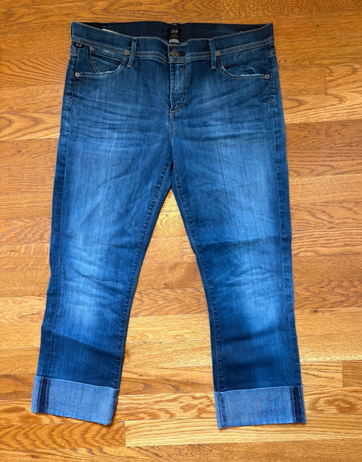 #22 Citizens of Humanity women’s dani cropped straight leg size 32