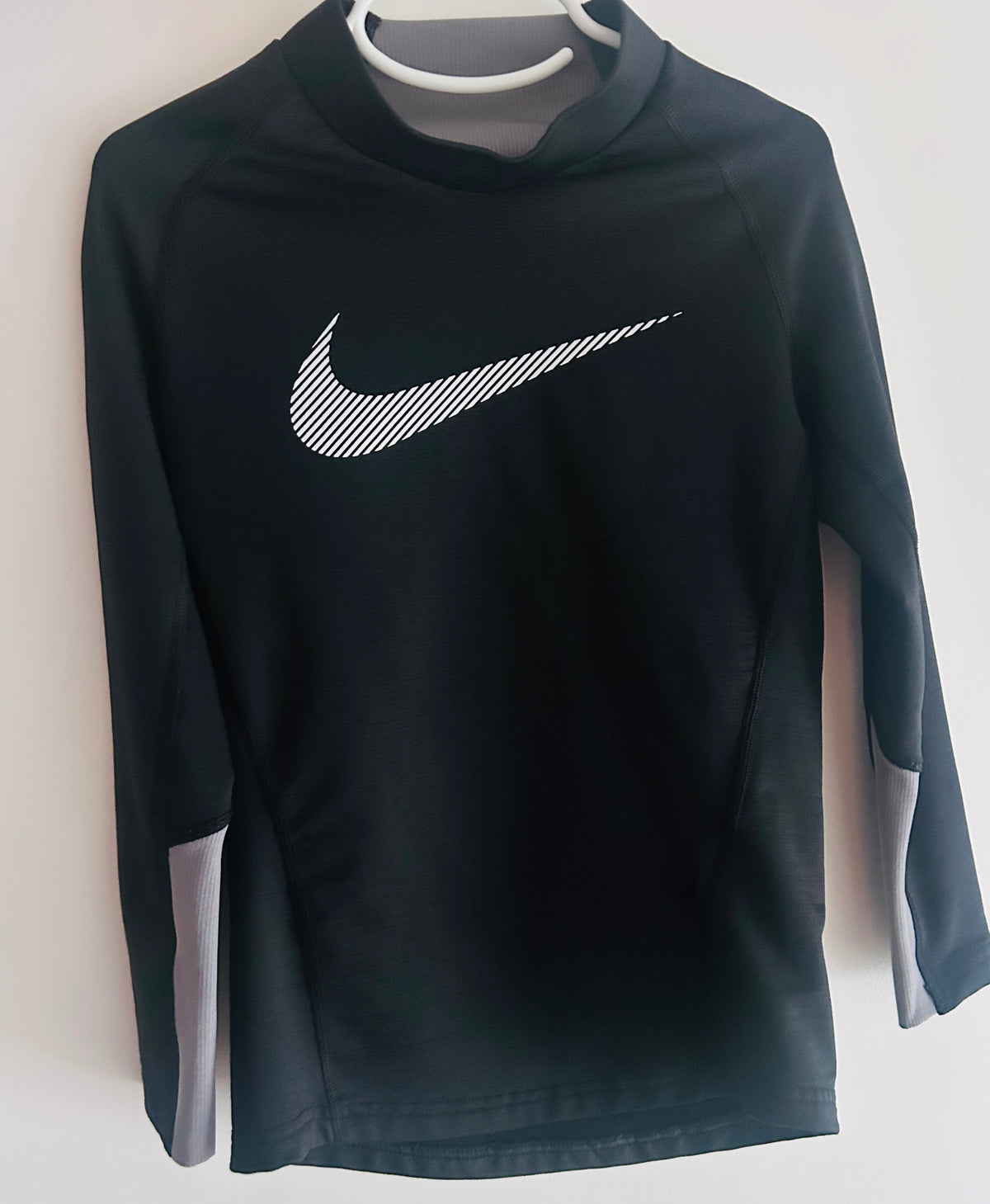 #15 YXS Nike Pro Warm Dri-FIT Mock-Neck Training Shirt