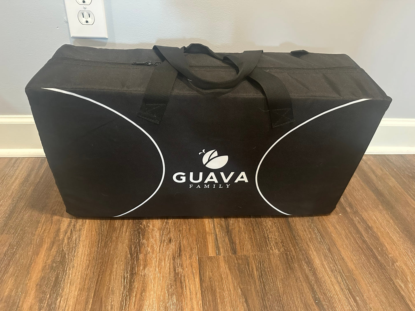 #24 guava family travel crib