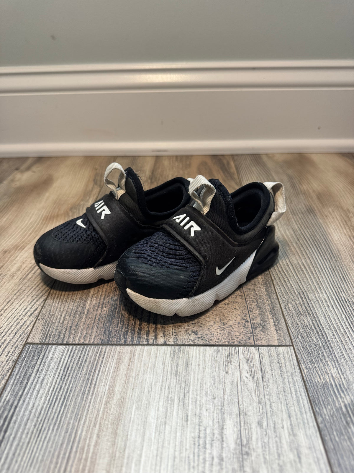 Seller #84 | GUC Nike AirMax Toddler size 7