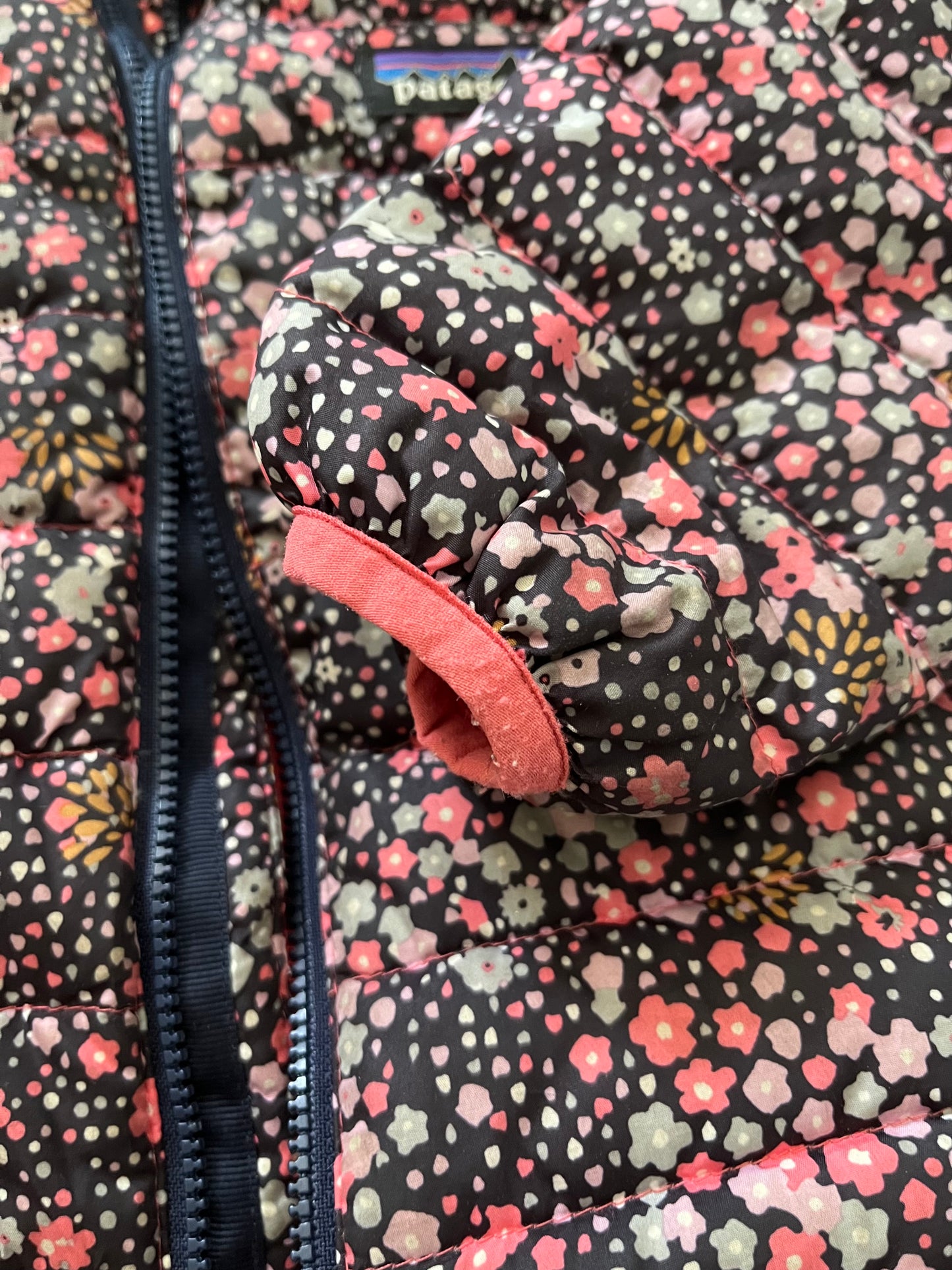 #110 Patagonia Girls 2T Floral Down Jacket