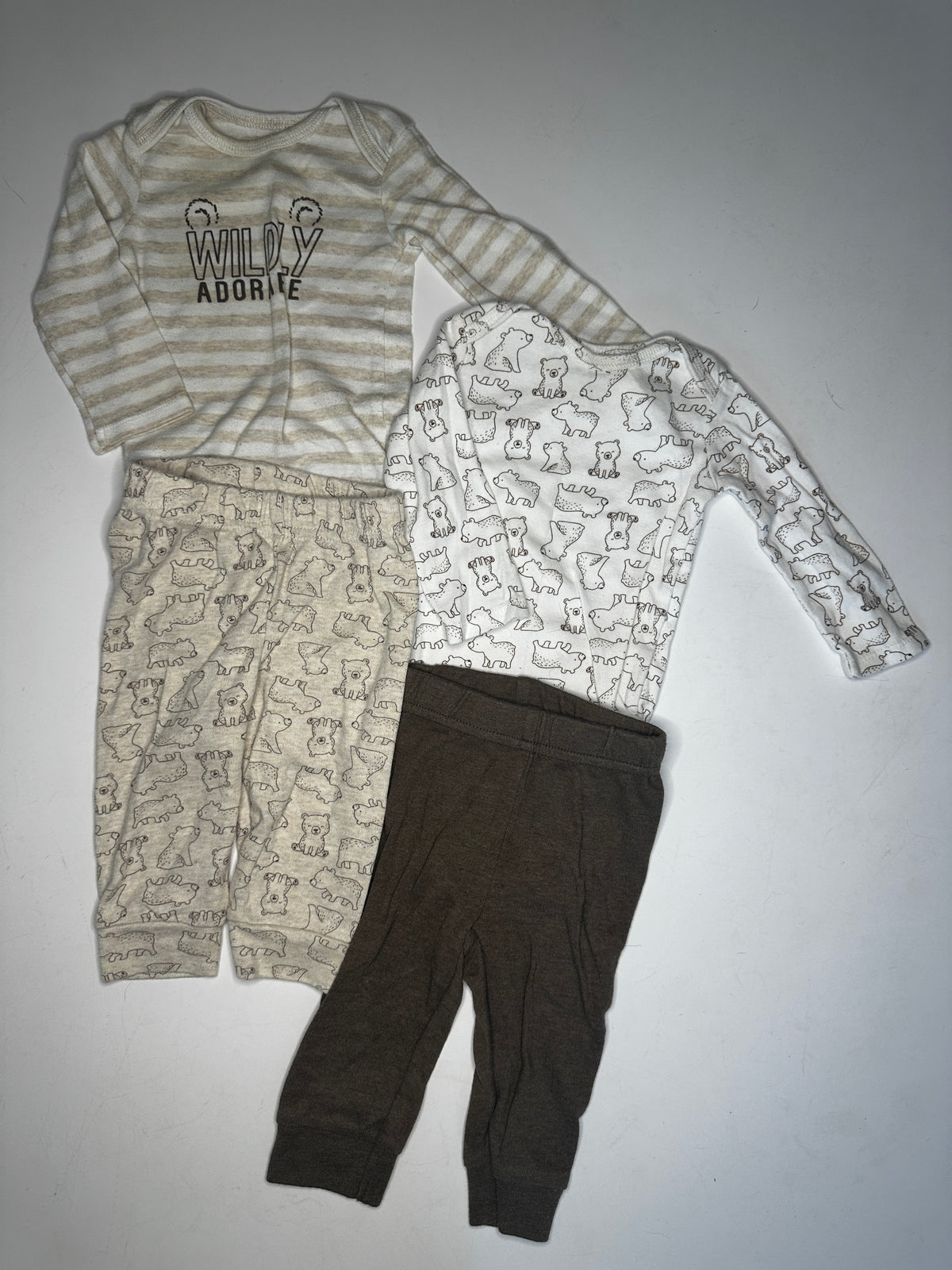 Seller #40 Carter's boy 6 month bear outfit bundle
