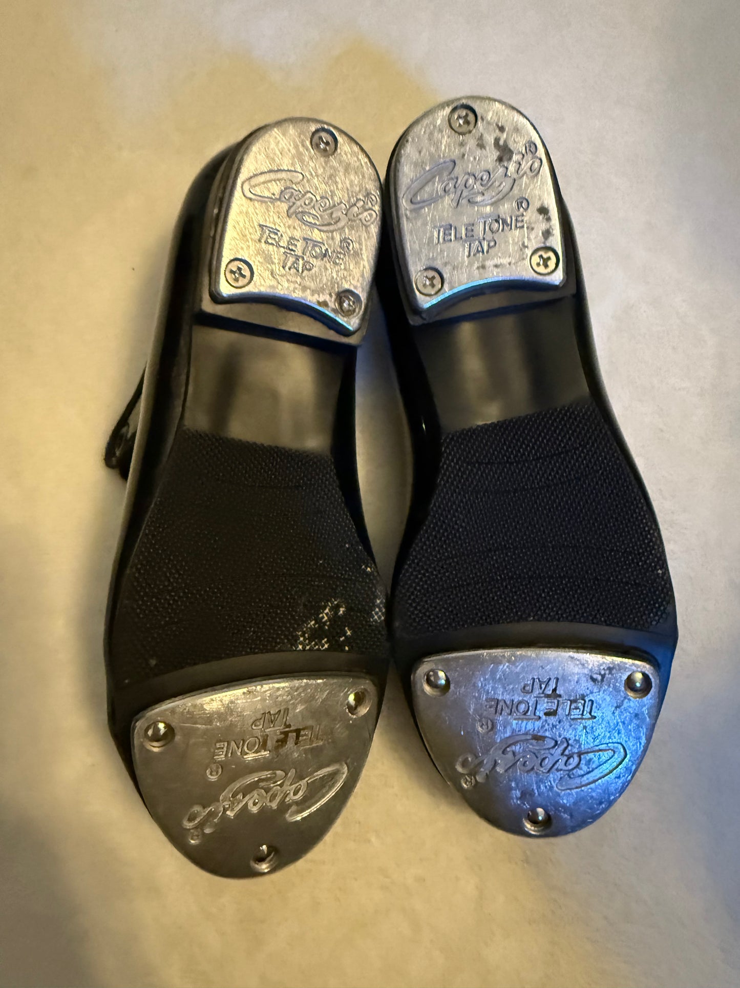 Seller #66 Girls Capezio 10C Tap Shoes