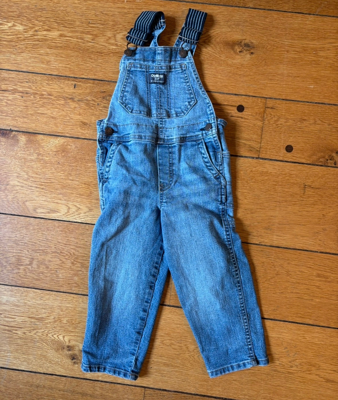 #22 OshKosh Bgosh denim overalls 3T (2 of 2)