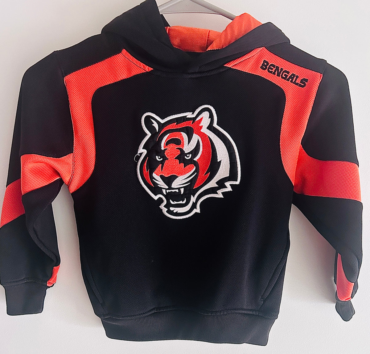 #15 Bengals 5/6 Hoodie (Athletic Material)