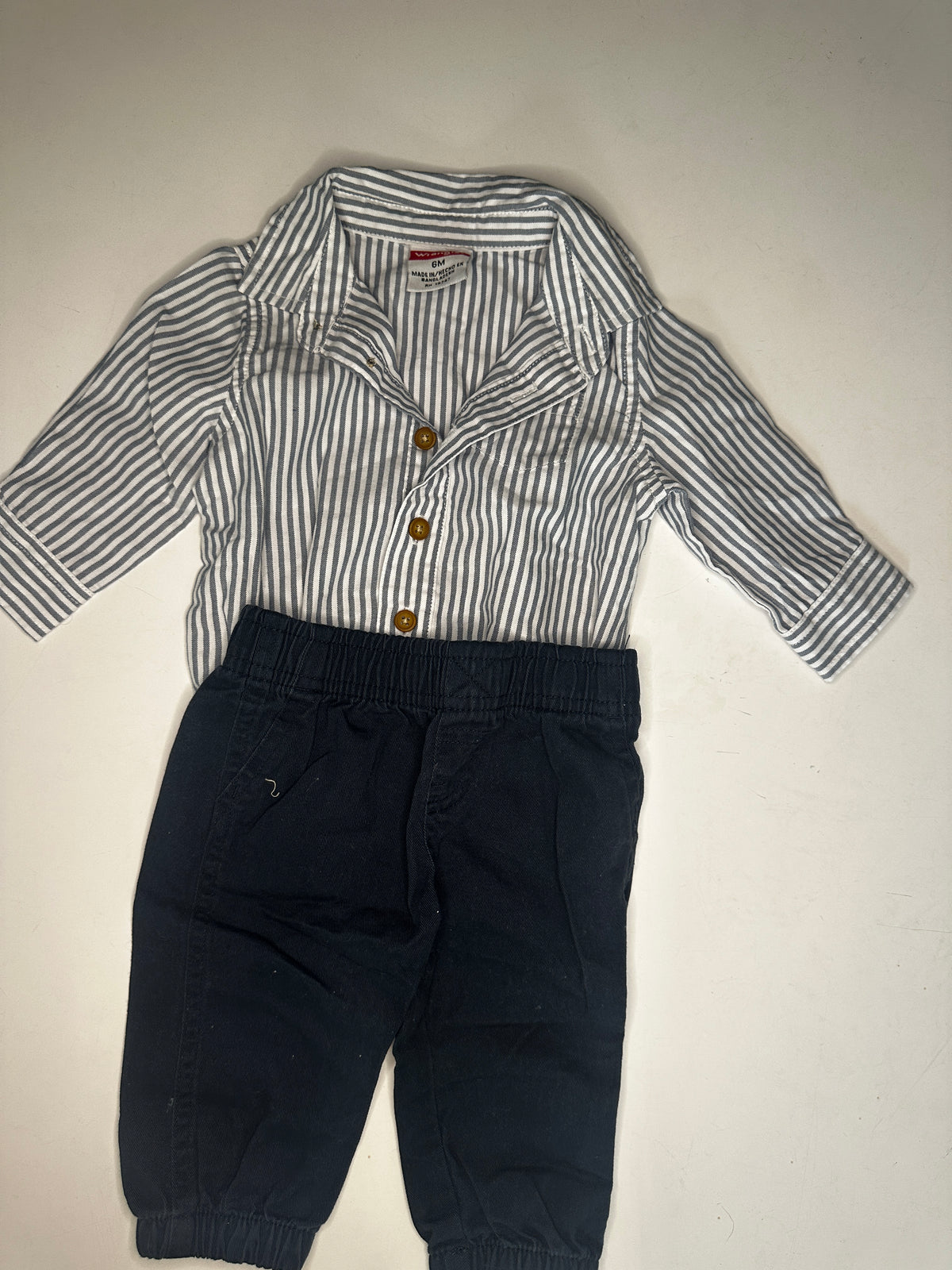 Seller #40 Wrangler shirt & pant set size 6 month