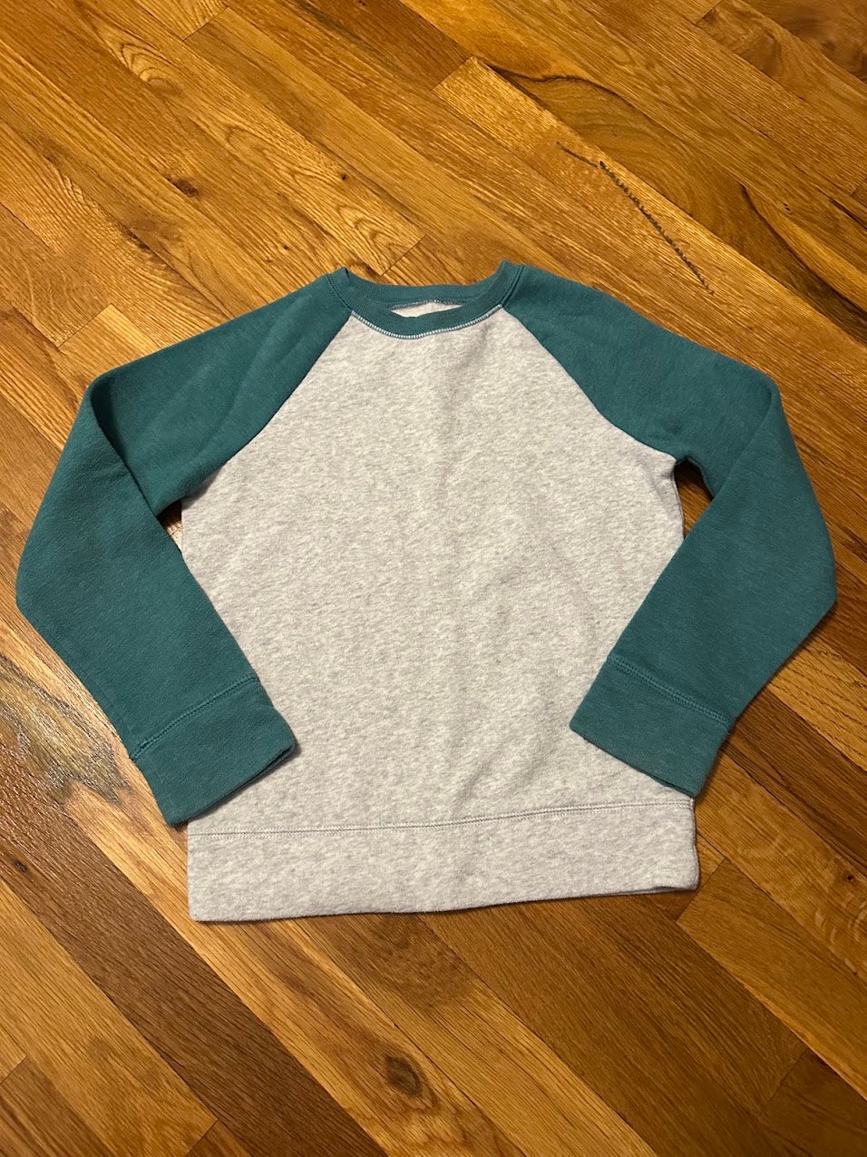 Seller #101 Jumping Beans size 7 boys teal/light gray fleece crew sweatshirt