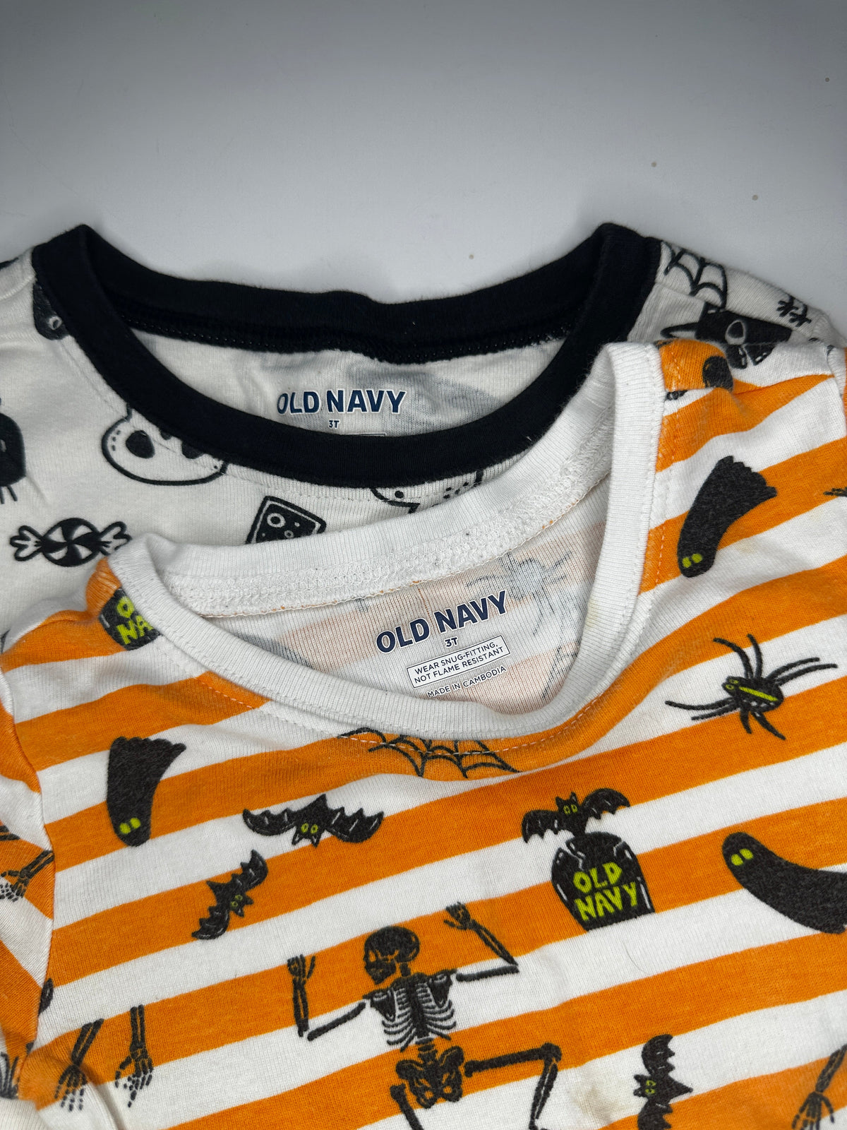 Seller #40 Old Navy Halloween pajamas size 3T (2 of 2)