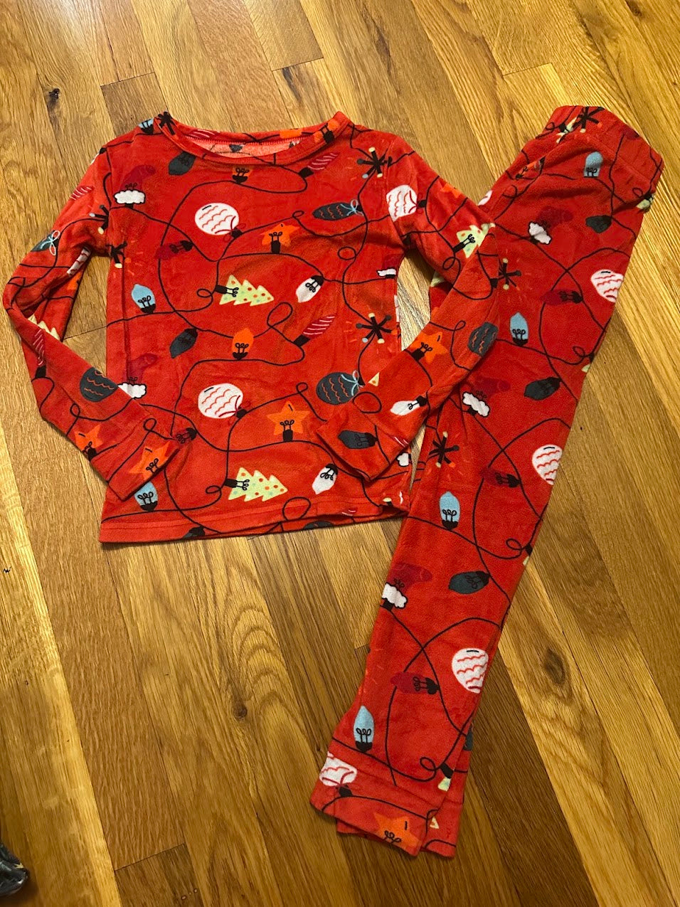 Seller #101 Cat & Jack size 6 christmas pajamas