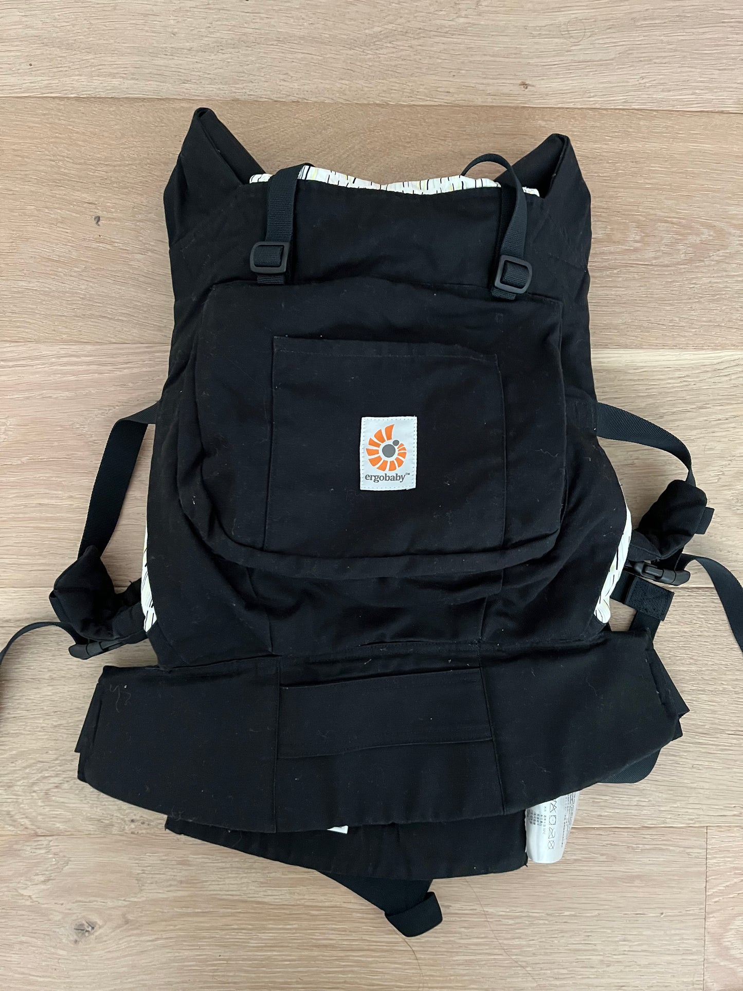 #110 Ergobaby 3 Position Black Baby Carrier