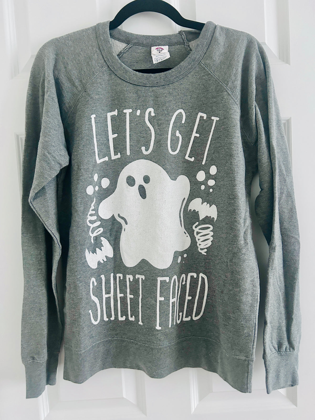 #15 Women’s Medium Halloween Crewneck