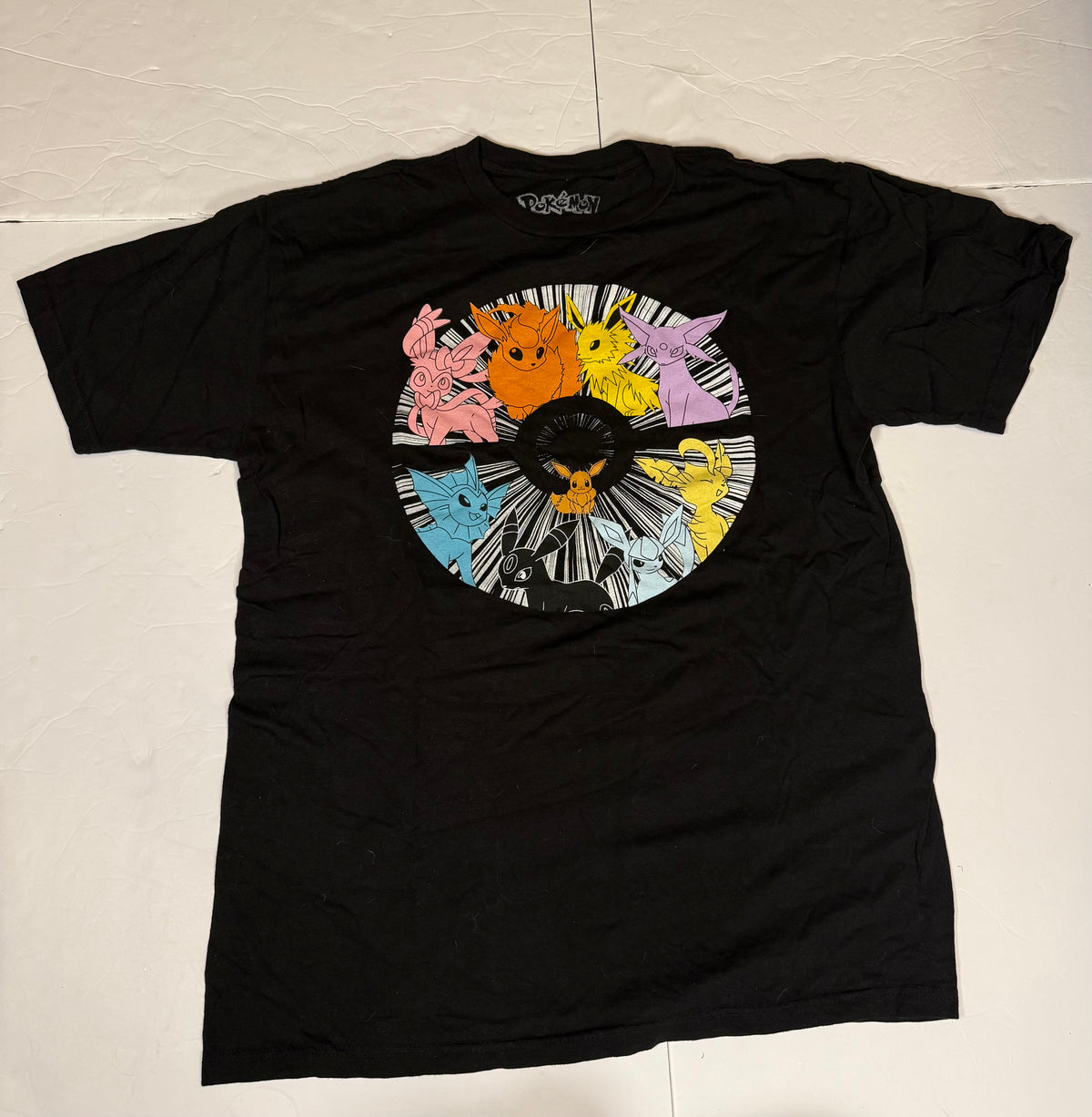 #141 Mens Large Pokemon Shirt Great for a Kids Birthday