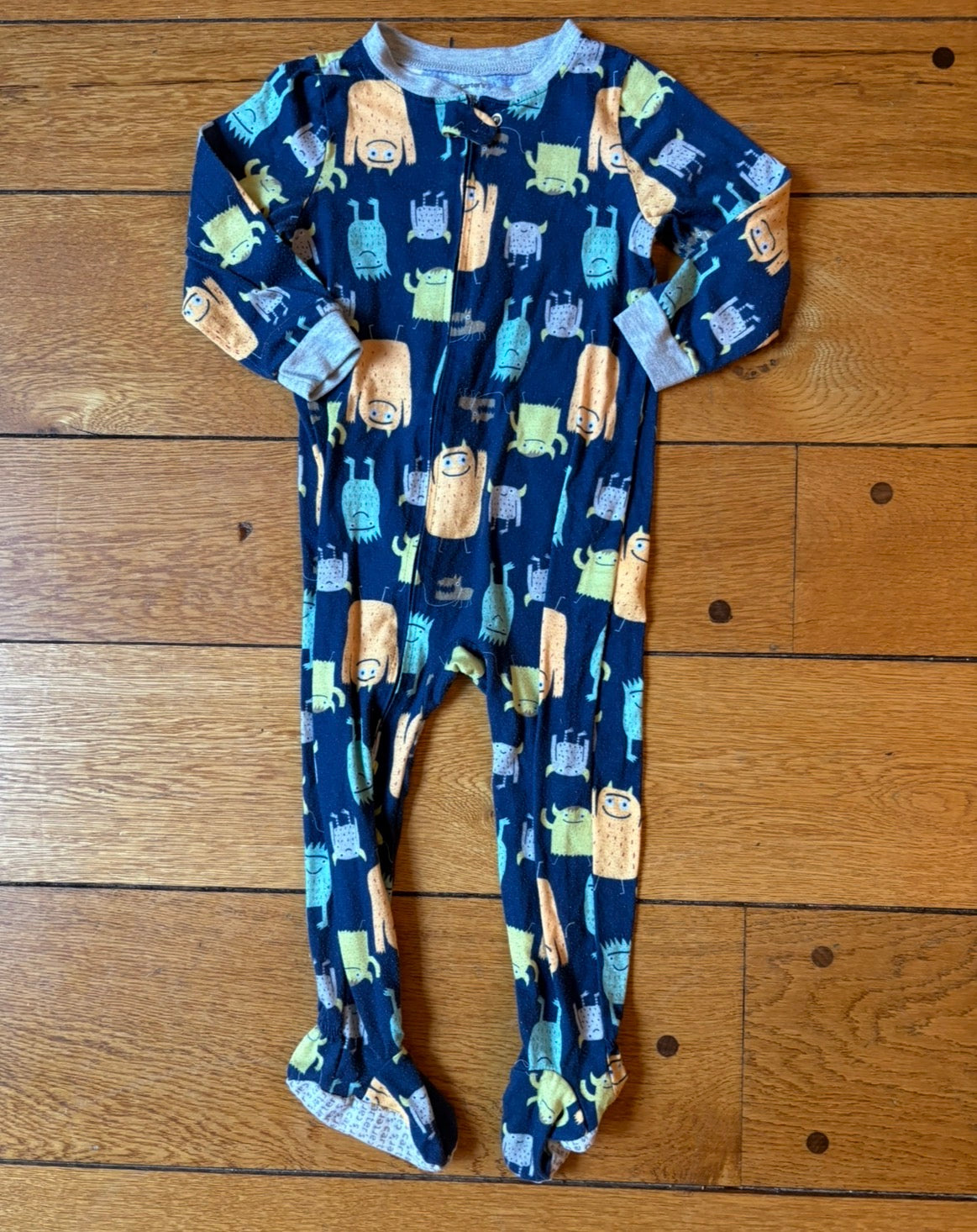 #22 Carter’s boys pajamas monster footies 3t