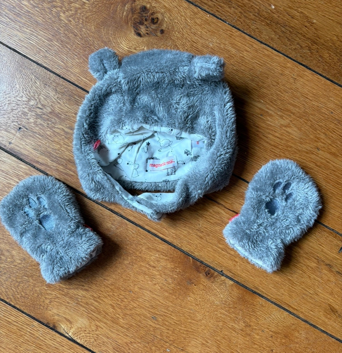 #22 Magnetic me winter hat and mittens size 18-24m
