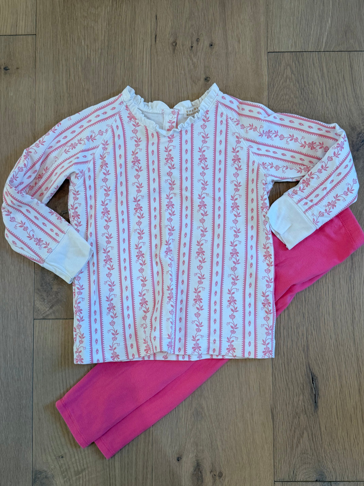 #21 • Girls • TBBC (top) Cat & Jack (leggings) • 3T • EUC