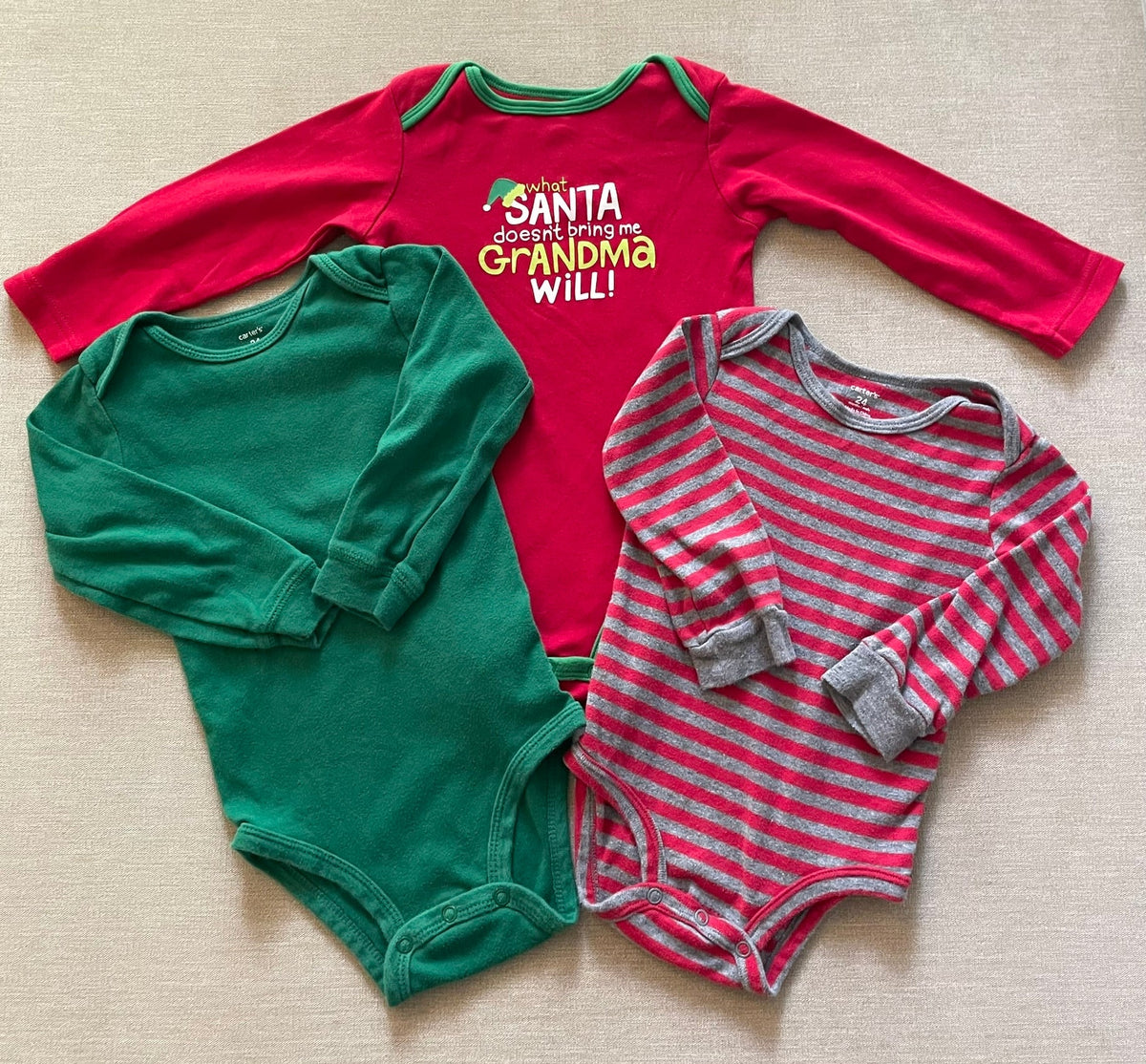 Seller #12 | Carter's Christmas Bundle | Long sleeve Onesies | VGUC | Size 24 months