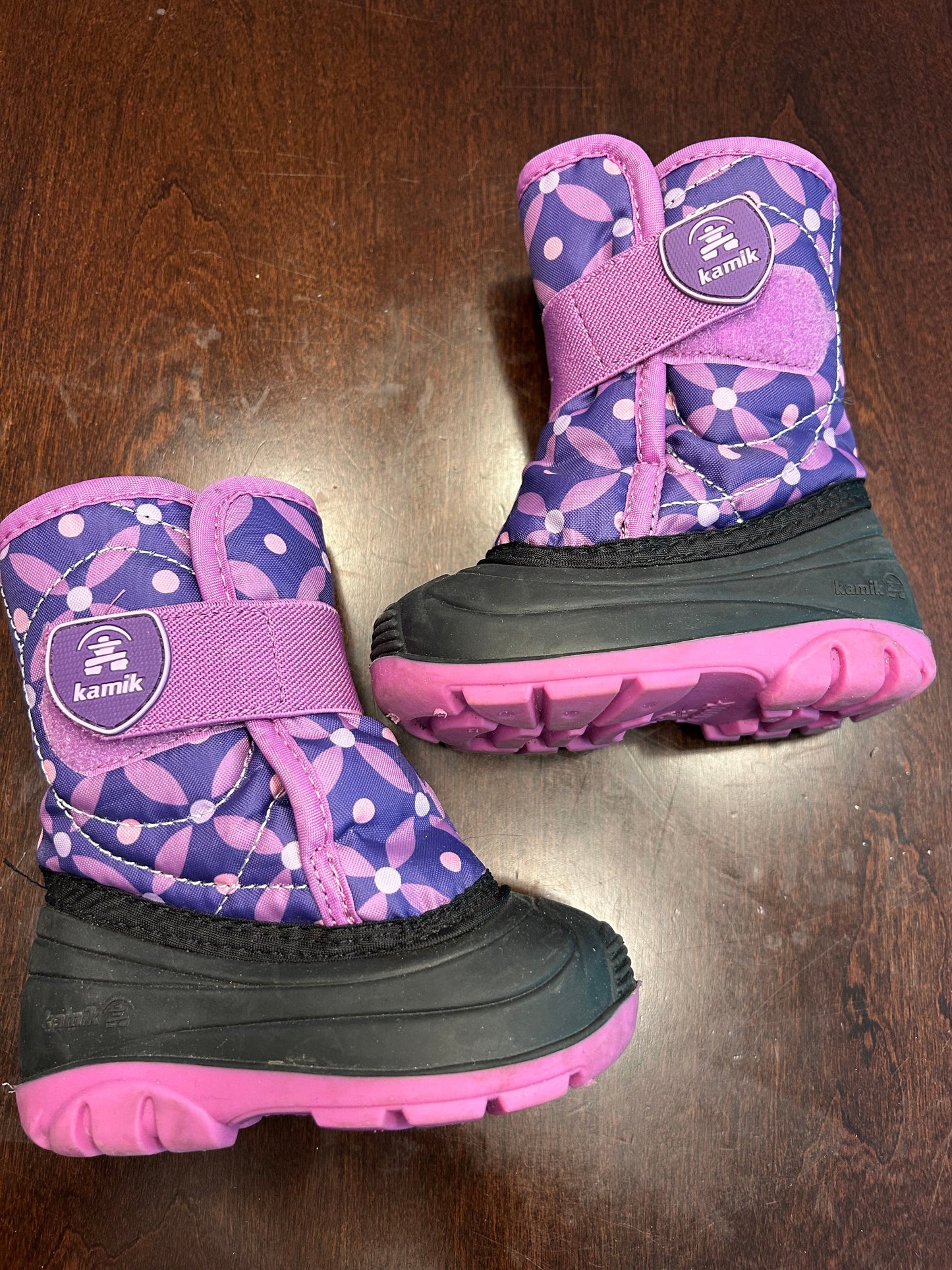 Reduced! Seller #18 Kamik boots toddler size 5
