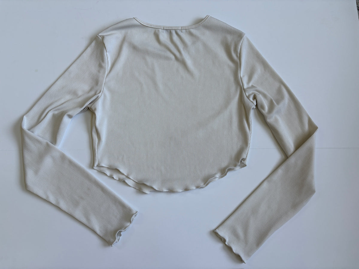 Seller #105 - Women's Medium Shein White Cropped Long Sleeve Top EUC