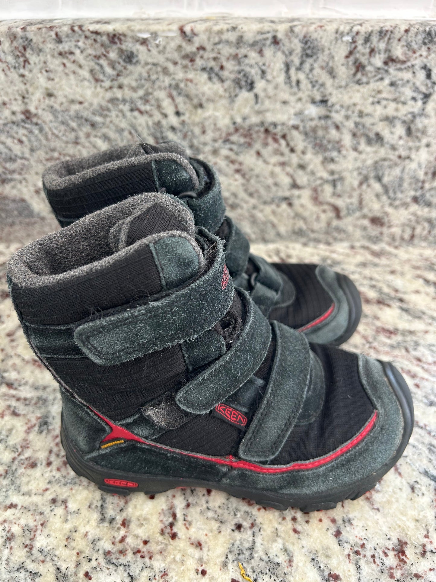 Reduced - Seller #18 Keen Winter Boots Kids Size 11