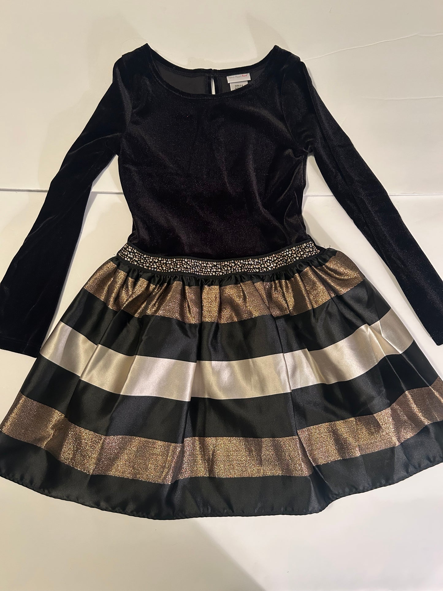 Seller #145 girls holiday dress black and gold size 6 VGUC
