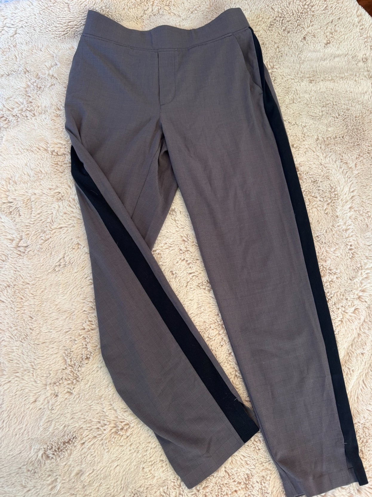 Seller 108 Women’s Athleta (6) Brooklyn Pant EUC