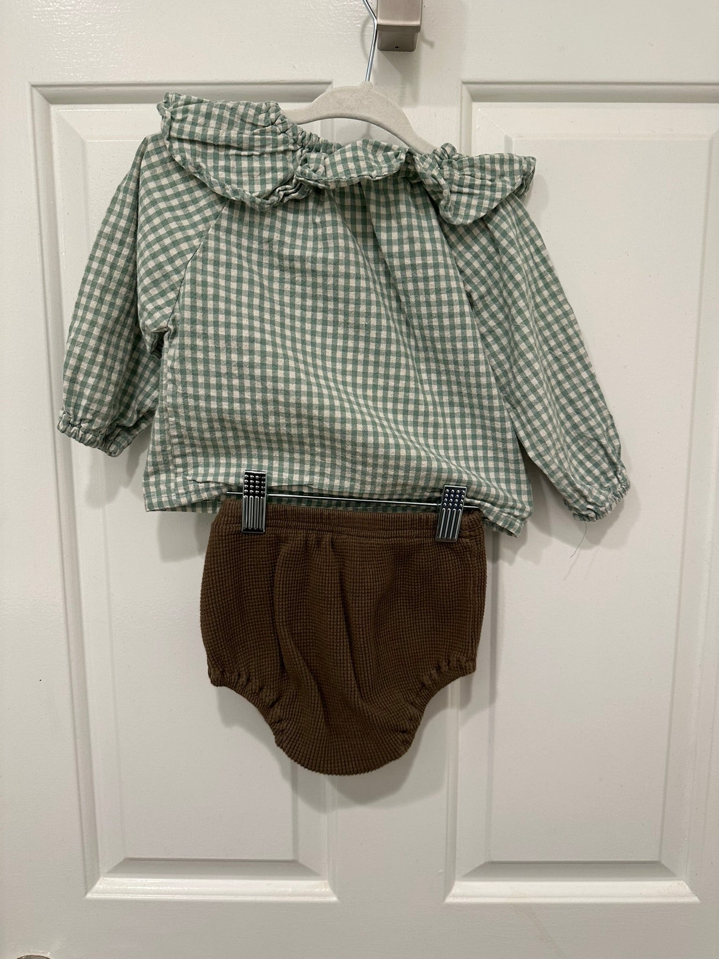 #85 Green gingham blouse and bloomers, infant girls 6-12m