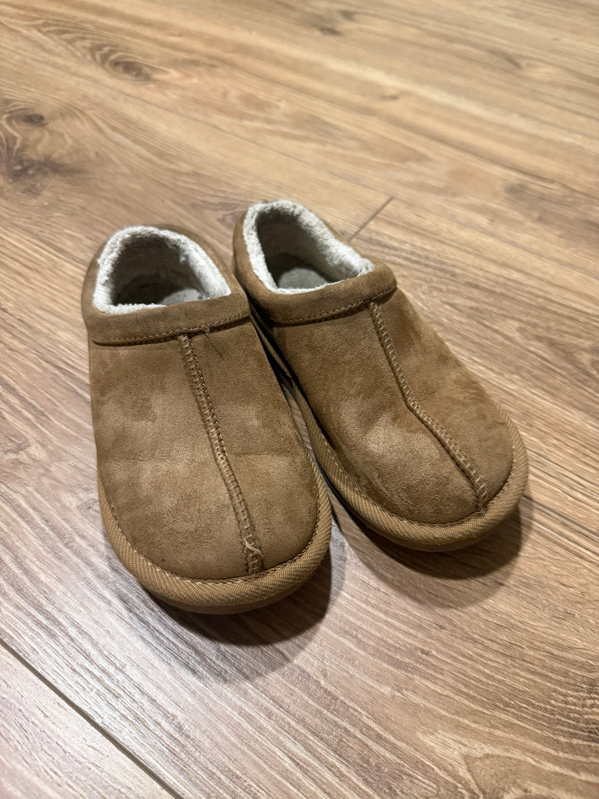 Seller #100 Girls Size 13 Cat and Jack Nola Faux Suede Clog Slippers