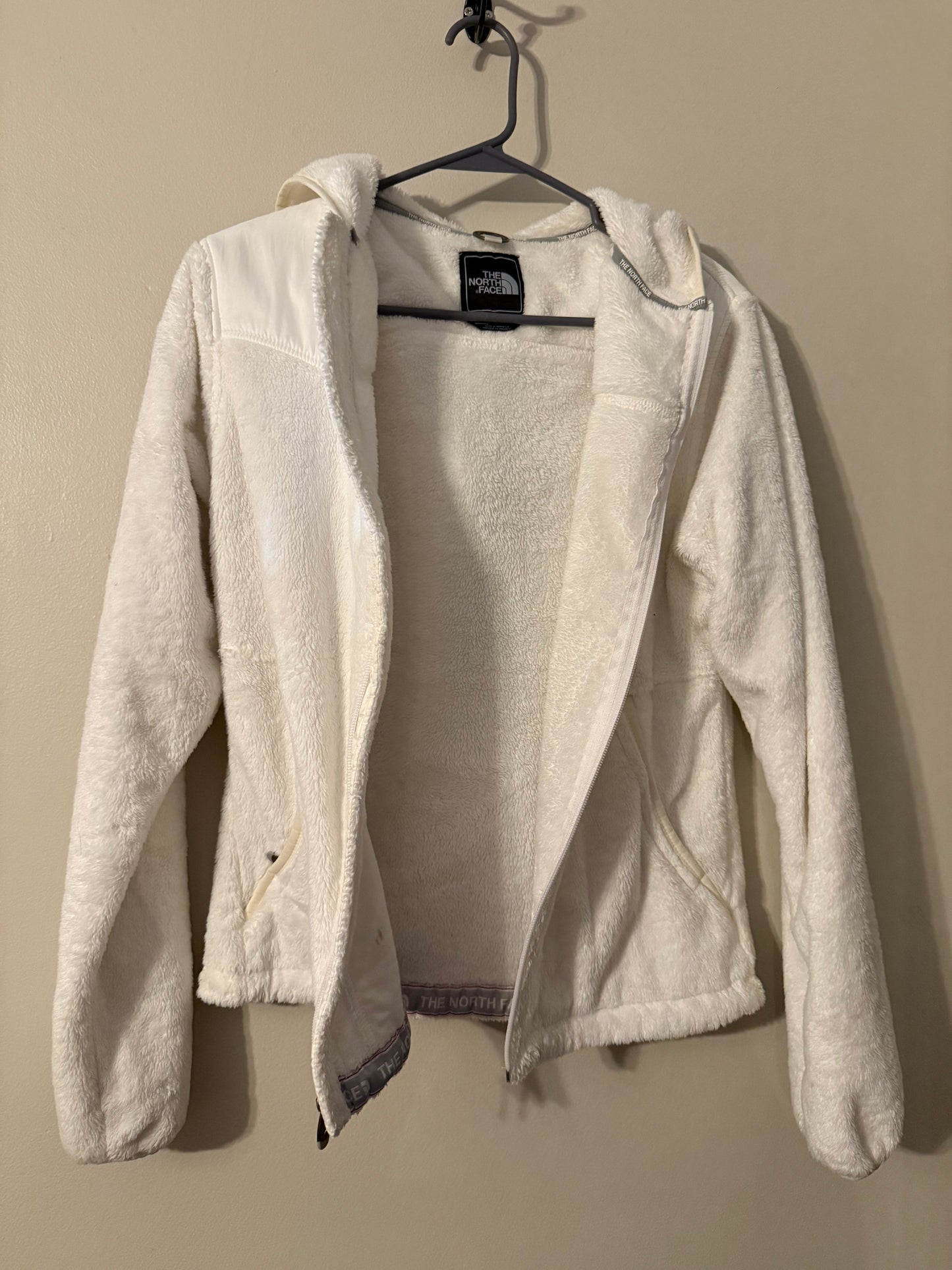 REDUCED Seller #66 Women’s Medium White Osito Northface