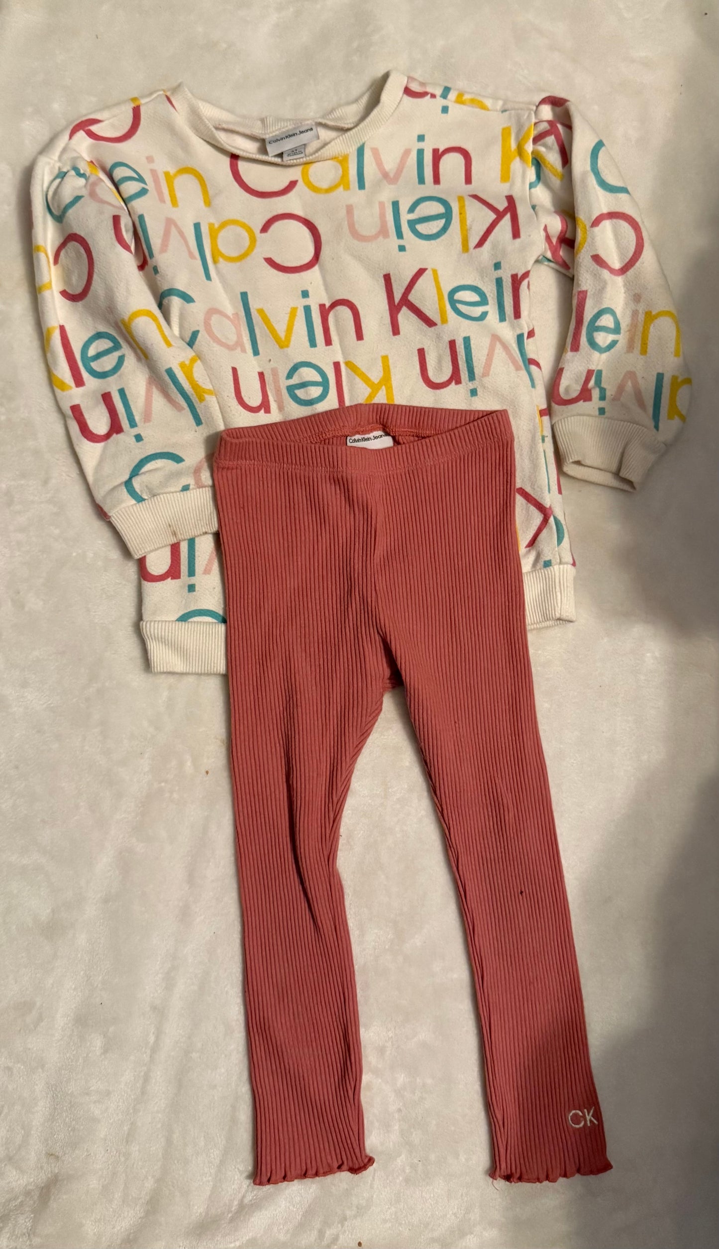 Seller #66 Girls 3T Calvin Klein Outfit