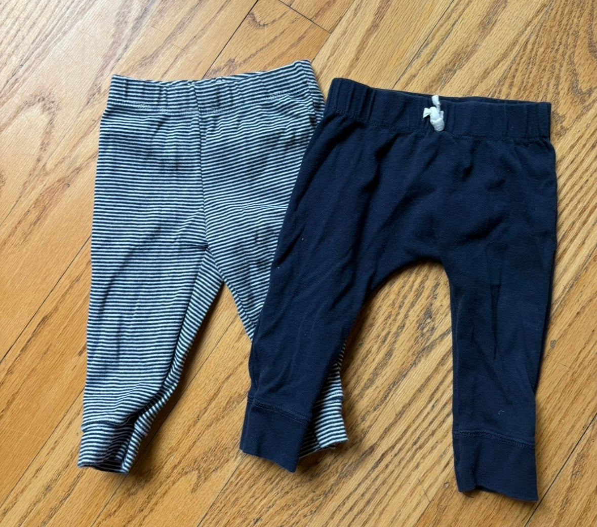 #22 Carter’s boy lightweight pants 9m