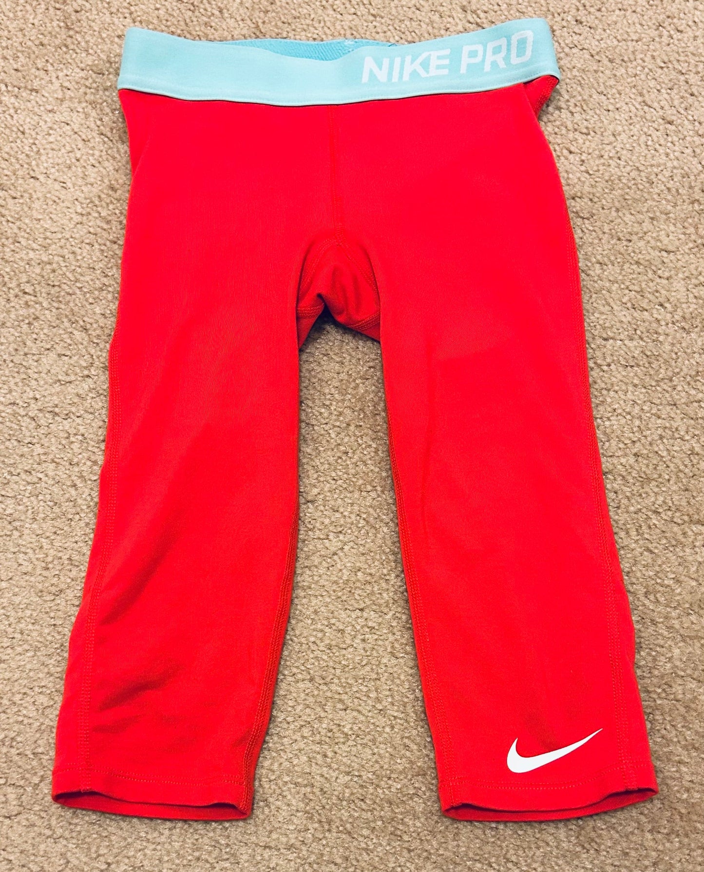 #15 Nike YS (6) Dri-Fit Capris