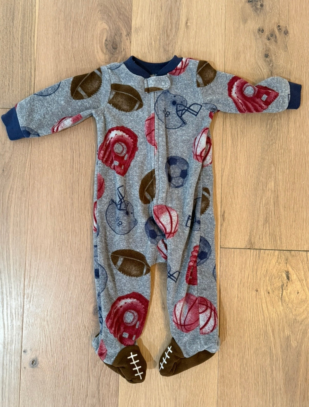 #21 • Boys • Carter's • 6 Months • EUC